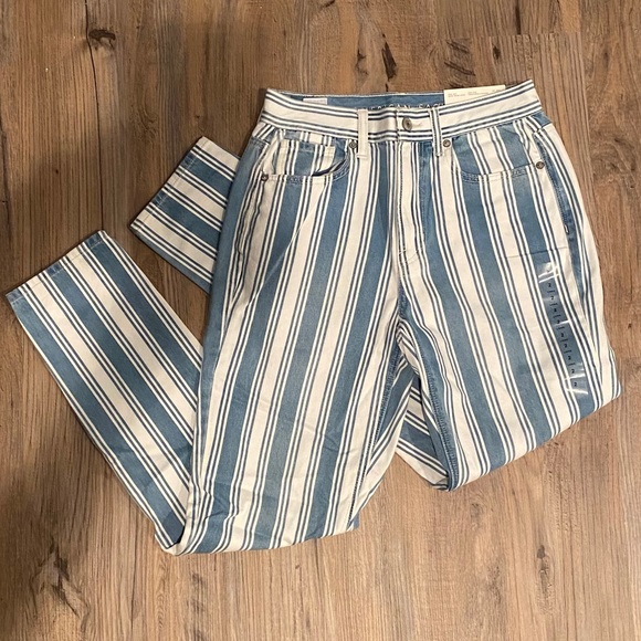 American Eagle Outfitters Denim - NWT AE Striped Mom Jeans